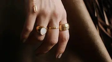 ارتفاع الطلب العالمي على المجوهرات المستوحاة من الطراز القديم بين جيل الألفية