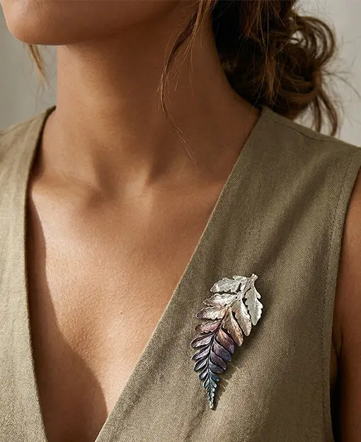 مجوهرات مصنوعة يدوياً